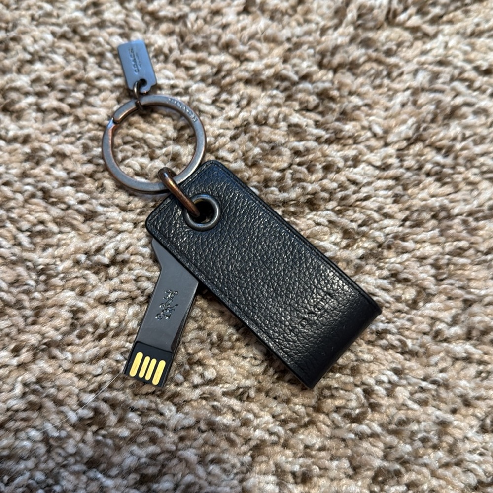 Coach Flash Drive Key Chain - Picture 3 of 5